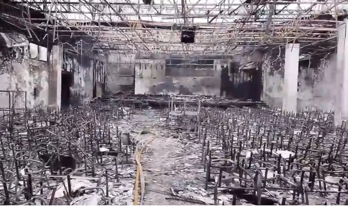 Incêndio destrói igreja da Assembleia de Deus em avenida do Recife; VÍDEO