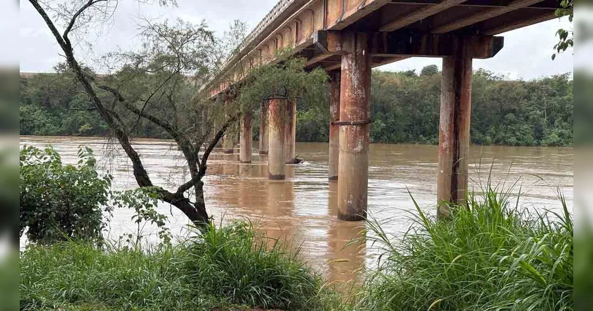 Rio Ivaí volta a baixar após subir 6 metros na sexta-feira; veja situação