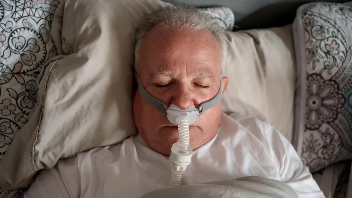 Apnea del sueño y CPAP, la máquina que divide a los pacientes: “Para mí es una tortura”