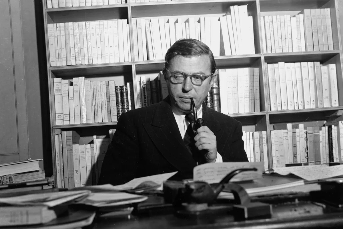 La reflexión de Jean-Paul Sartre sobre la identidad y el pasado: “Somos lo que hacemos con lo que hicieron de nosotros”