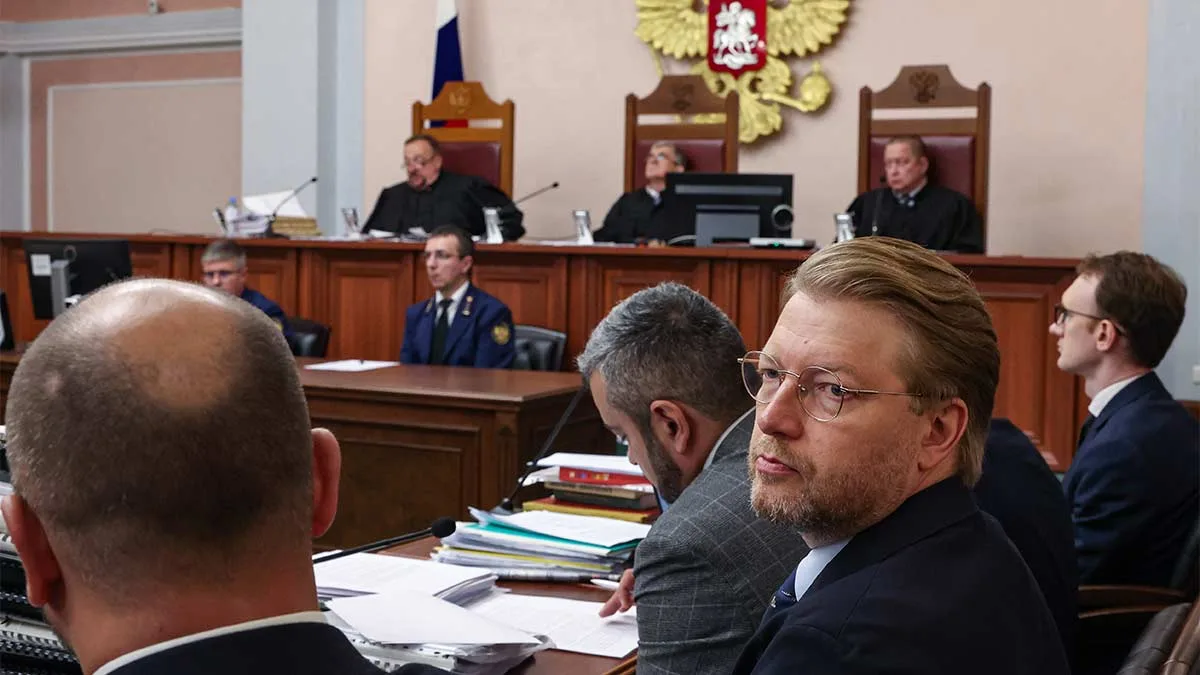 Прокурор и представитель ЦИК попросили ВС оставить в силе решение о снятии "Яблока" с выборов