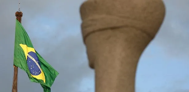 Quando a confiança entra em crise, o país inteiro paga a conta