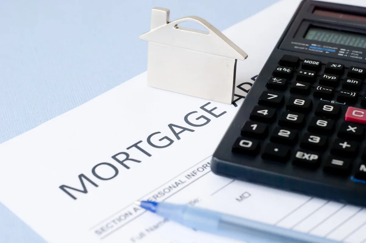 Many mortgage brokers are fee-free – who actually pays them and should I use them?