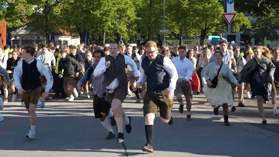 O'gstürmt is! - Run auf die Wies'n hat begonnen