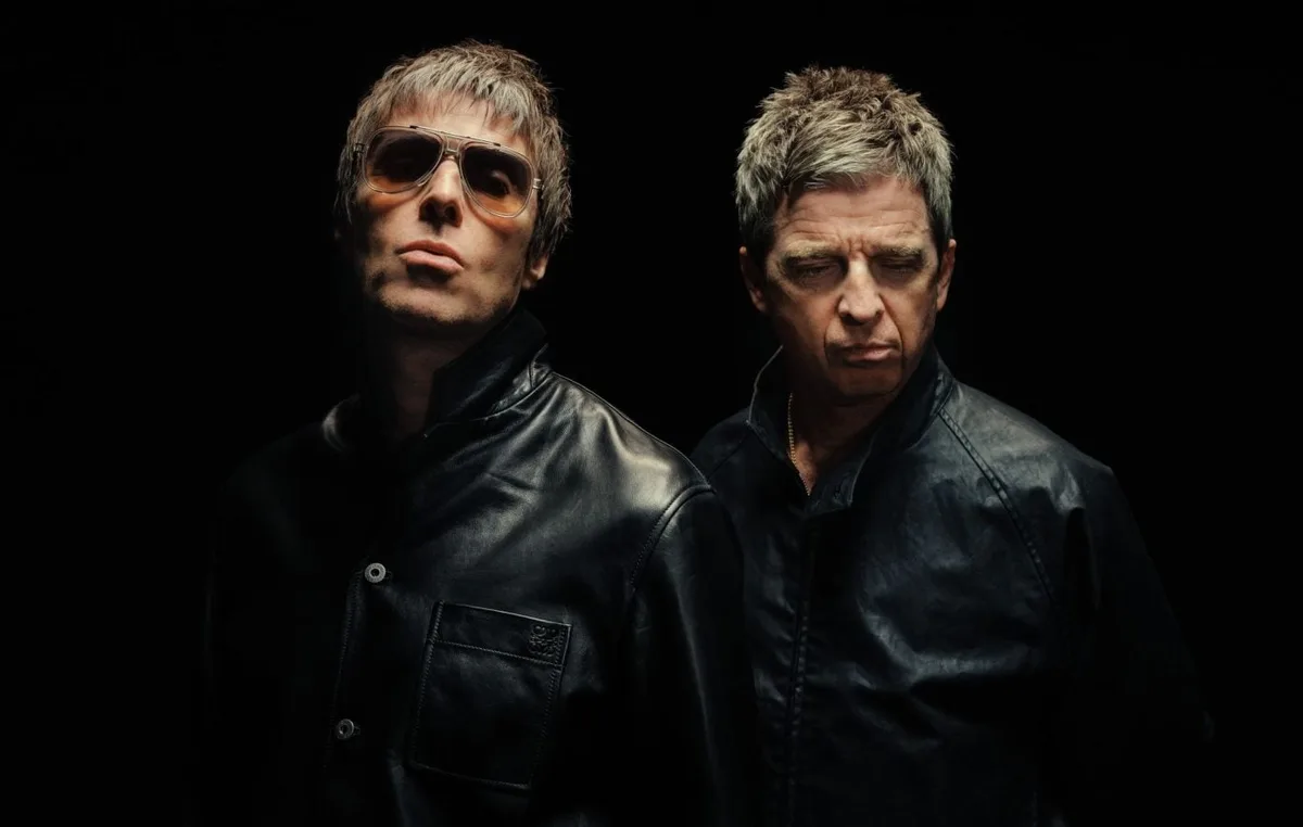 Oasis anuncia volta aos palcos com turnê mundial em 2027; veja datas