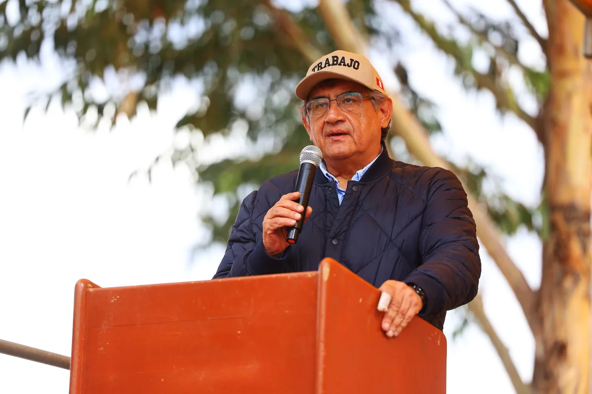 Ministro Juan Sheput afirma que EsSalud “ya está saliendo de cuidados intensivos” y descarta declarar una emergencia