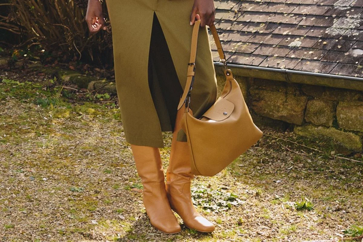 Longchamp se reposiciona no mercado com lançamento de bolsas “slouchy”