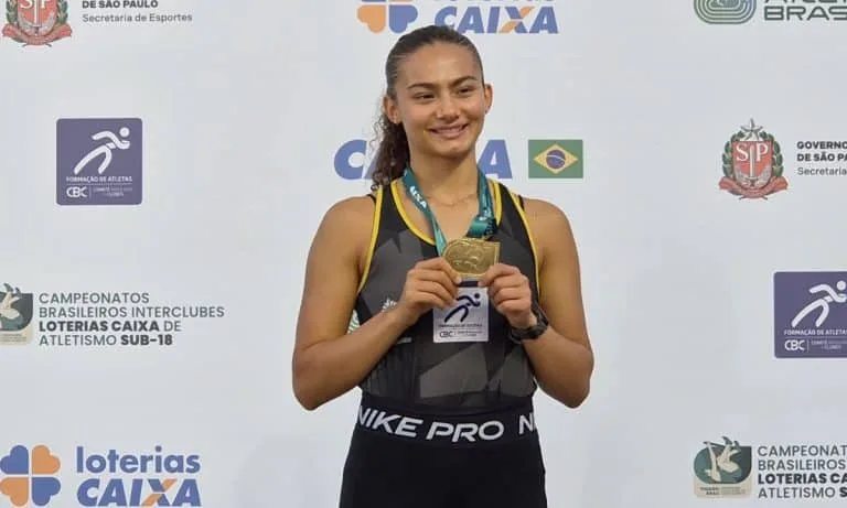 Nicole Faria fica a uma posição da final no individual do Mundial Sub-19