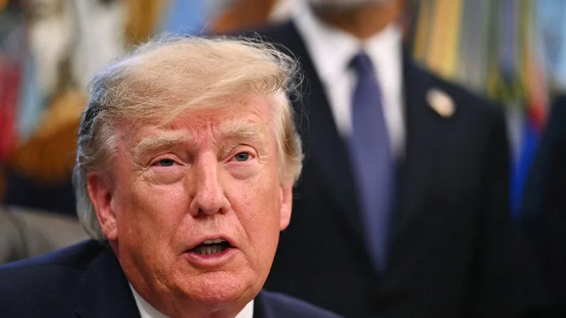 Donald Trump évoque des "discussions productives" avec l'Iran et exclut toute attaque avant les élections de mi-mandat