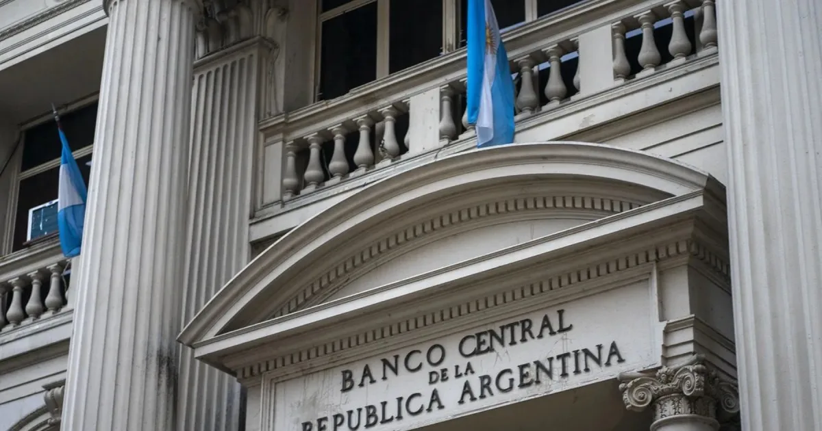 El Banco Central reglamentó los créditos en dólares a empresas: cuáles son los requisitos y qué tasa ofrecen