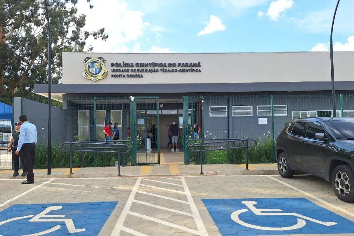 'Não sei o que vai ser da minha vida agora', diz homem que perdeu duas irmãs em acidente no PR
