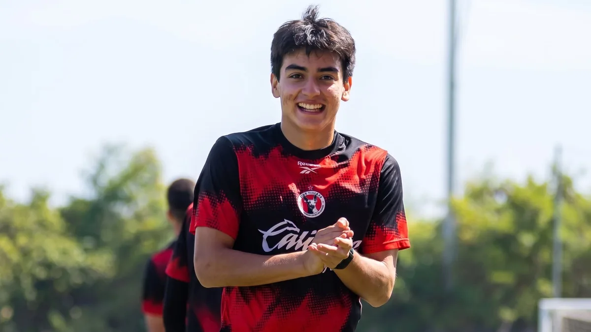 Tijuana felicita a Gilberto Mora con emotivo mensaje por cumplir 18 años: “De la Frontera Pa’l mundo”