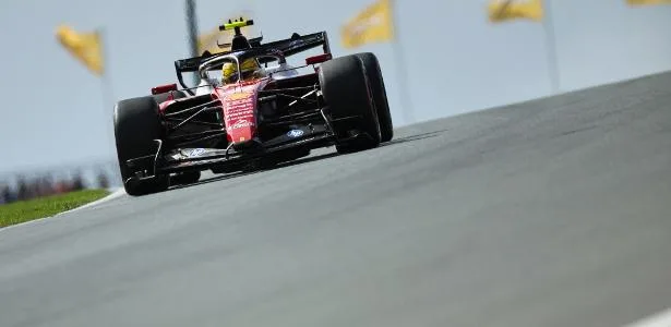 Comunicação é a diferença entre ordens de equipe na Mercedes e Ferrari