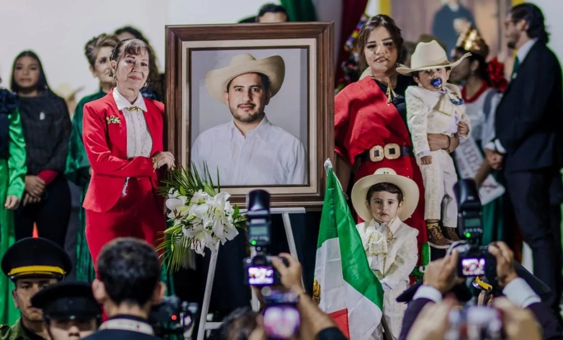 ‘Un grito de justicia por Carlos Manzo’: Grecia Quiroz en ceremonia de inicio de Independencia en Uruapan