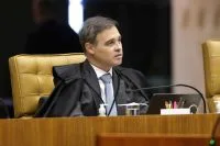 Lula traça roteiro de campanha e evitará estados com disputa por seu apoio