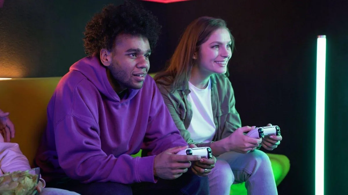 Jogos globais e realidades locais: como a infraestrutura molda a experiência gamer?