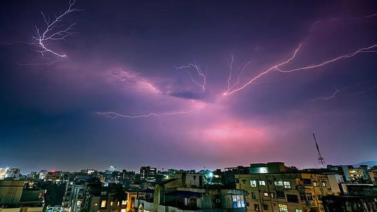 Using thunderquakes to X-ray earth – a new study shows urban seismology in action