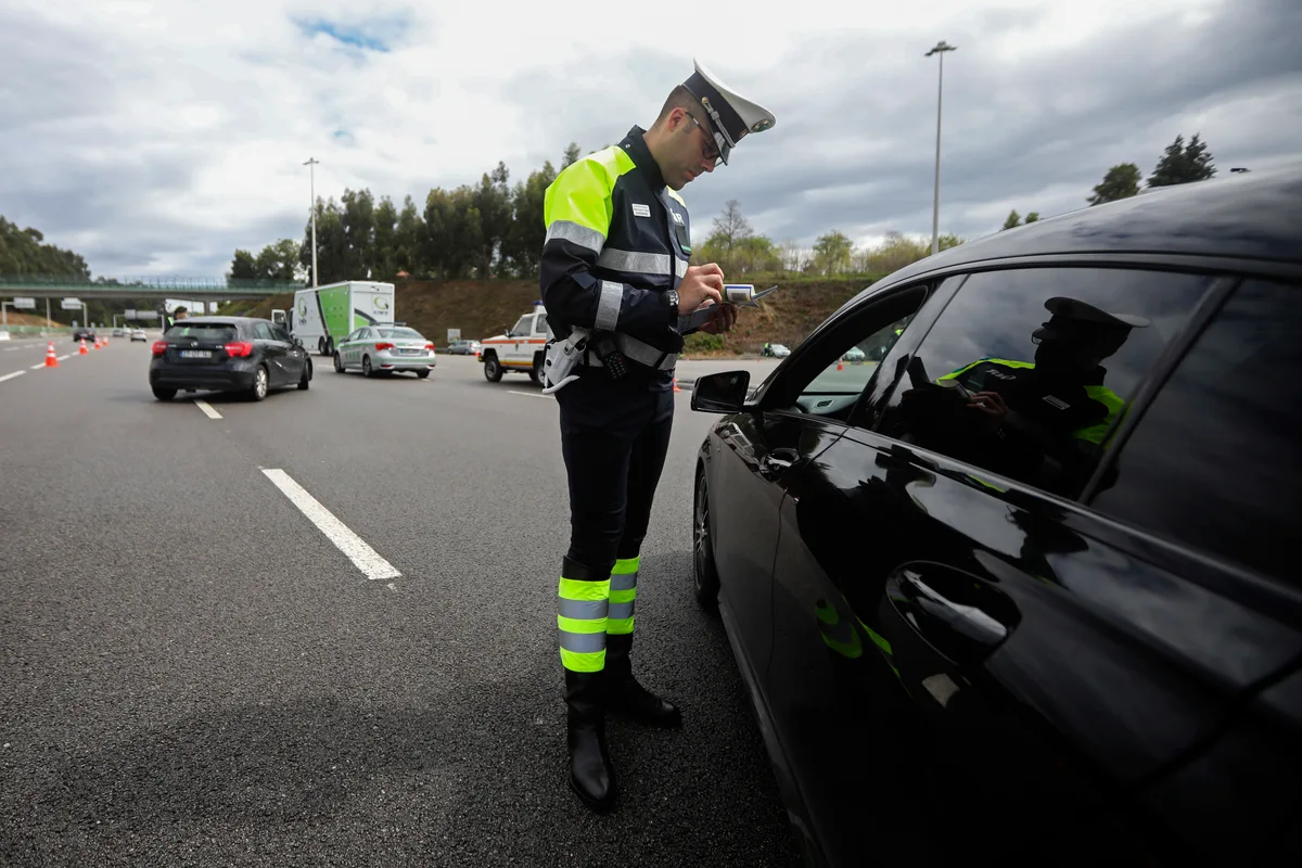 Dez pessoas morreram e mais de mil ficaram feridas nas estradas portuguesas na última semana