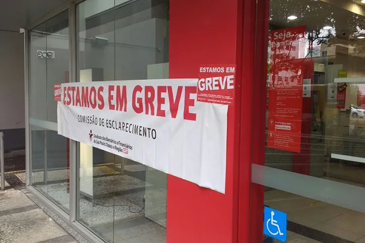 Bancários fazem greve nesta quinta-feira, 20: veja o impacto nos atendimentos
