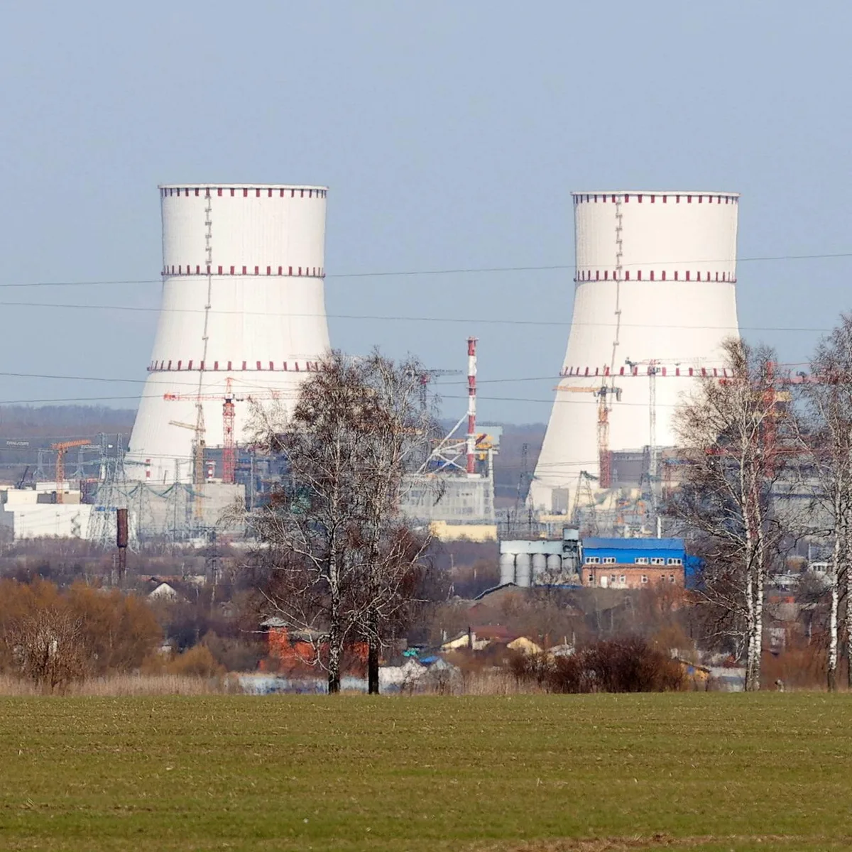 Russischer Angriffskrieg - Kühlturm des Atomkraftwerks bei Kursk von Drohne getroffen
