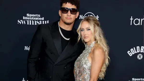 Brittany Mahomes turns heads at Ella Langley concert after Chiefs loss