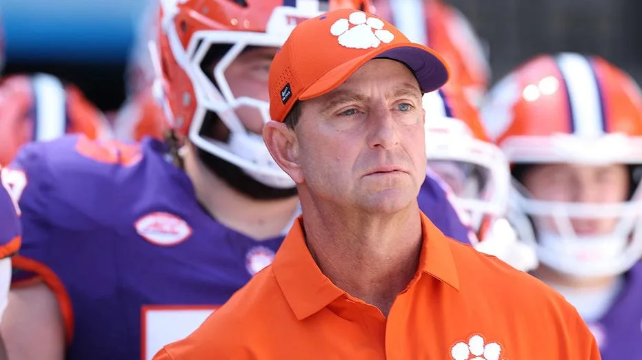 Clemson's Dabo Swinney throws shade at Lane Kiffin, LSU over bringing in NFL players: 'It's embarrassing'
