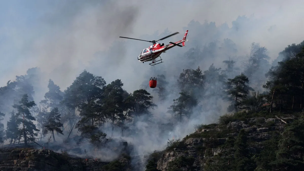 Una telecabina choca con una grúa en los Alpes franceses y provoca 23 heridos, tres de ellos gravísimos