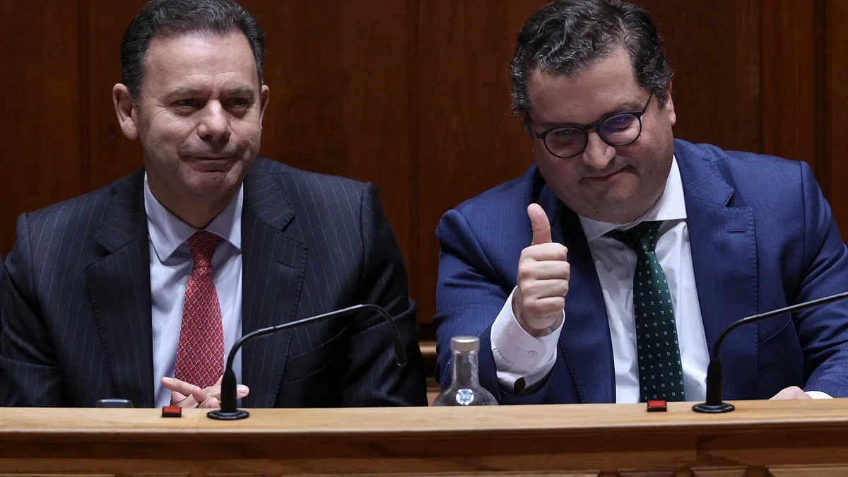 Freguesias ameaçam greve geral a 4 de novembro