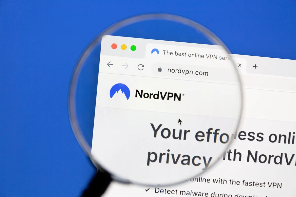 NordVPN lance une extension gratuite pour comparer les prix des hôtels