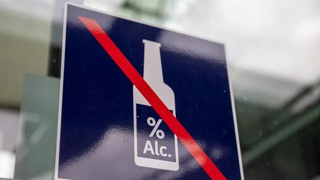 Bundesligasaison 2026/2027: Wo sich Fußballfans künftig an Alkoholverbote halten müssen
