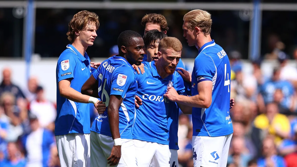 Birmingham strike late to hold Bristol City