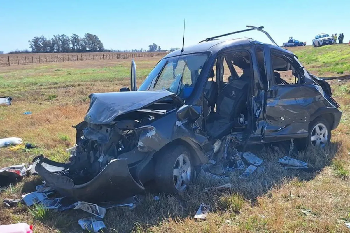 Un muerto y dos heridos por un accidente en la autopista Córdoba-Rosario