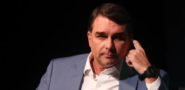 PGR se manifesta contra visitas de Flávio a Bolsonaro
