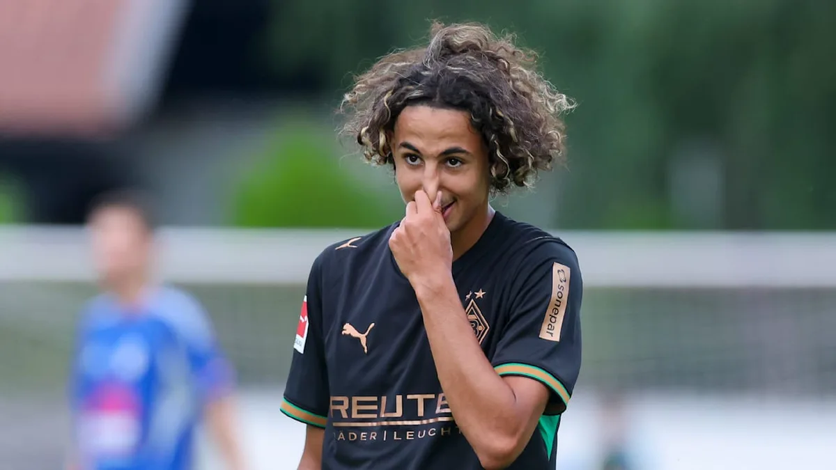 Jahrhundert-Talent im großen Interview - Mohya kennt sein Gladbach-Gehalt nicht!
