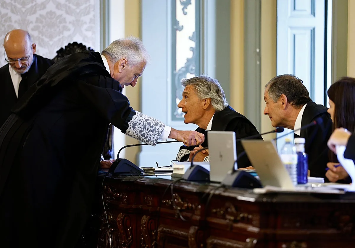 Alertan al Supremo del «daño irreversible» que supondrá no detener el censo de la 'ley de nietos'