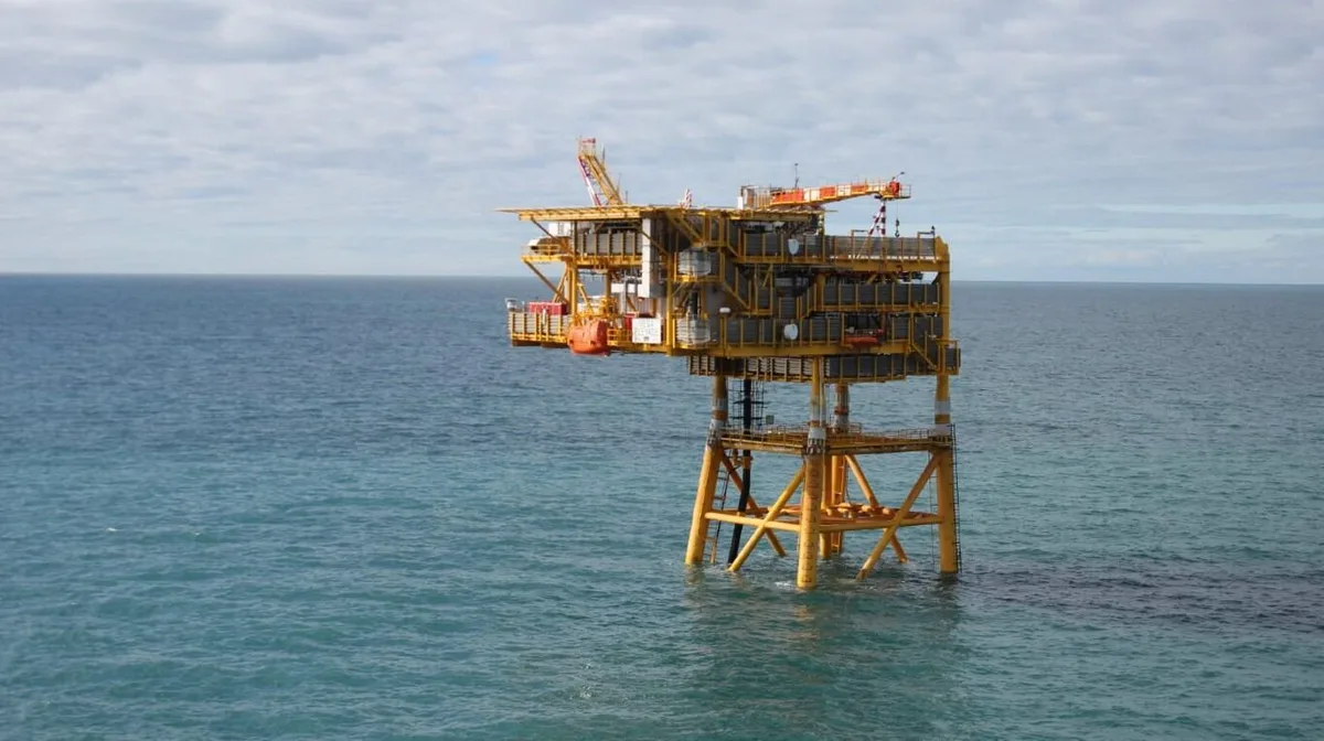 YPF y su socia italiana cerraron un acuerdo para la exploración petrolera en la costa de Uruguay