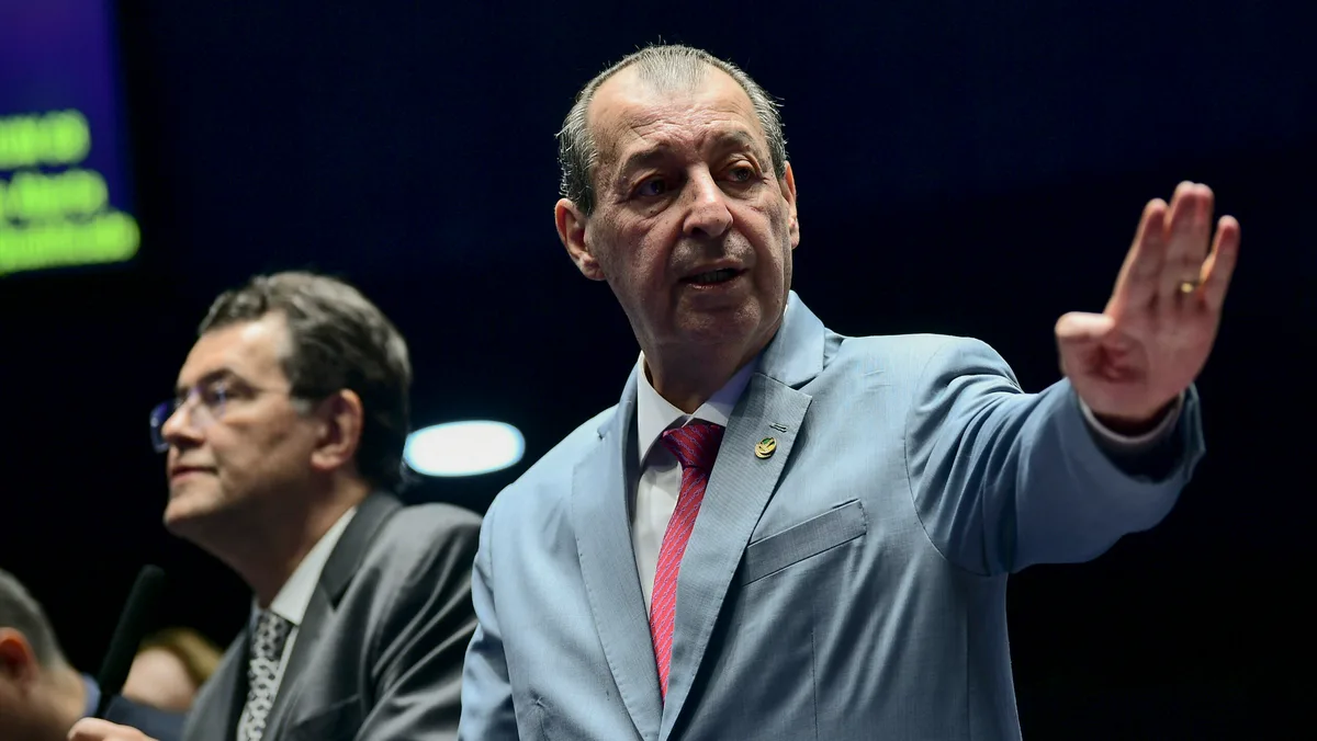 Quaest: Omar Aziz tem 51% contra 37% de Maria do Carmo no Amazonas