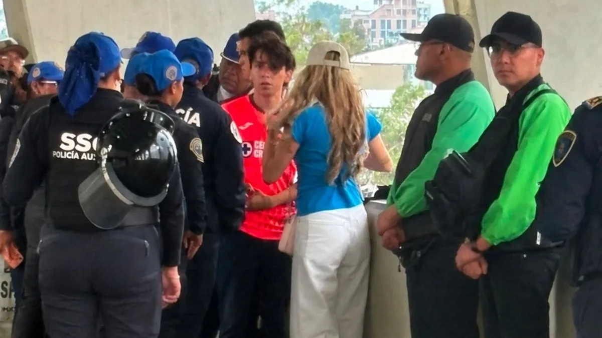 Cruz Azul habría expulsado a Santiago Domínguez del Estadio Azteca, directiva cumple su palabras luego de comentarios machistas al equipo femenil