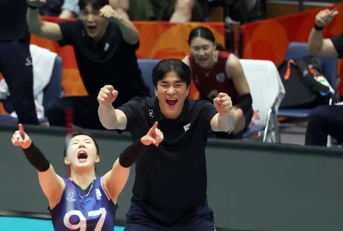 '와 조 1위 8강이라니' 3년 전 악몽 되풀이 되지 않았다…"눈빛부터 이기겠다는 의지를 보이더라" [나고야 LIVE]