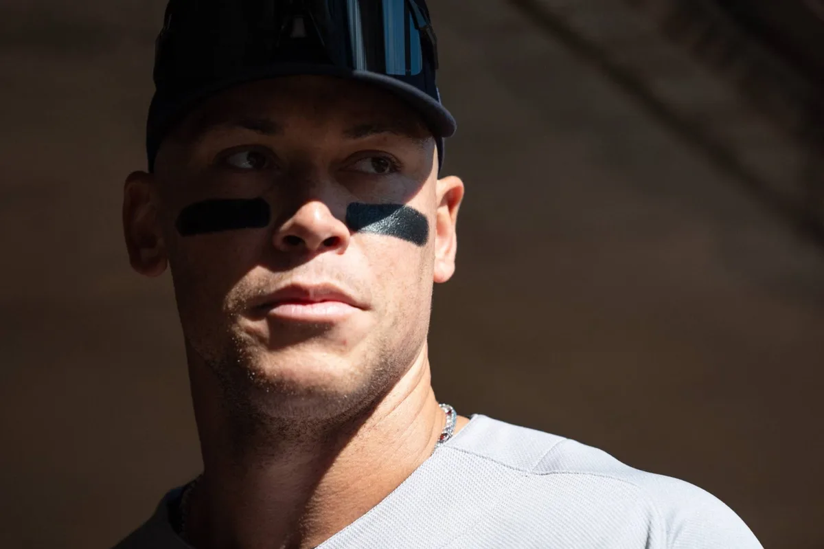 Yankees slugger Aaron Judge exits game against Twins