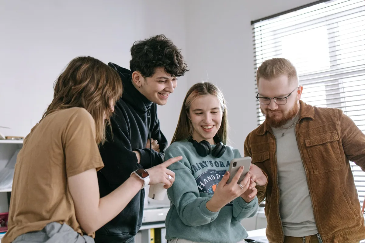 Com as sugestões da semana, aprenda a estudar com IA, a criar newsletters em grupo e a criar os seus próprios videojogos