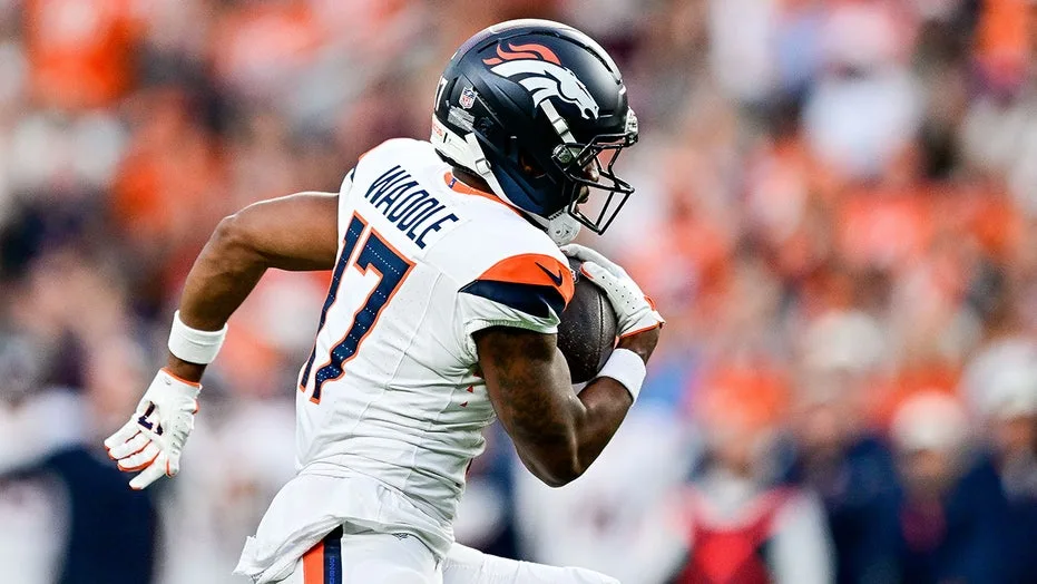 Fanatics Sportsbook Promo Code FOXNEWS350: Bet $20, Get $350 on Broncos-Seahawks on TNF