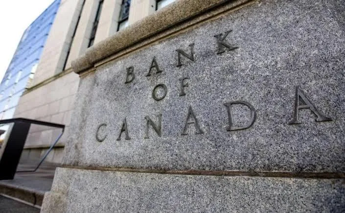 El Banco de Canadá mantiene los tipos en el 2.25 % ante la escalada comercial con EU