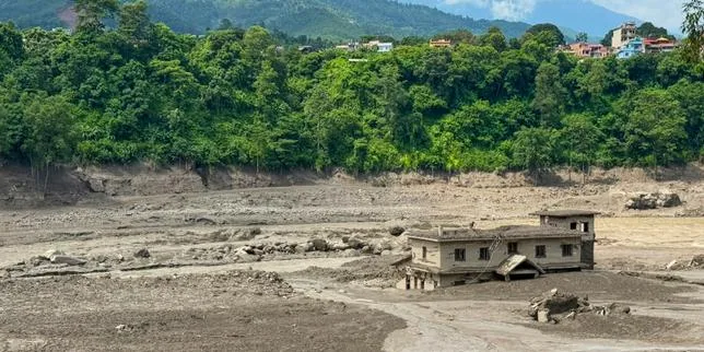 Inondations au Népal : les autorités sans nouvelles de 384 touristes, dont une majorité d’étrangers