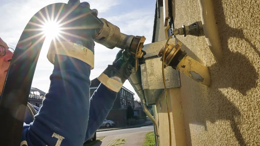 Expresslieferungen sind teuer: Heizöltank vorausschauend auffüllen: Wer plant, spart Geld