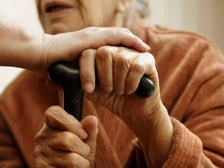 Le corps d’une résidente d’Ehpad découvert avec un oreiller sur la tête : une enquête ouverte pour meurtre à Rennes