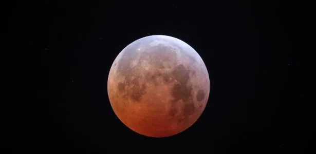 Nuvens podem atrapalhar visualização de eclipse; veja onde céu estará limpo