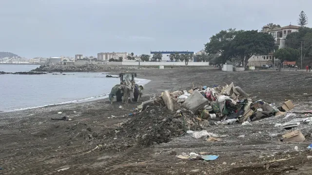 Milhares regressaram a Marrocos numa semana. Praias em Ceuta estão vazias