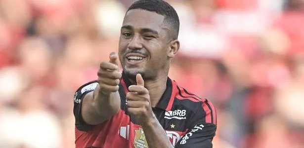 Flamengo cutuca Palmeiras antes de jogo atrasado: 'Estão deixando chegar'