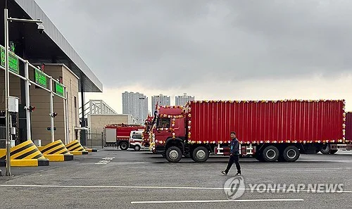 12년 지각 개통 신압록강대교…中은 영향력, 北은 실리 챙겼다